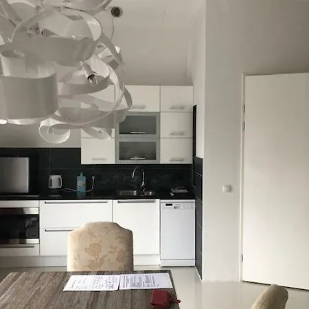 Luxery Waterfront Apartman
